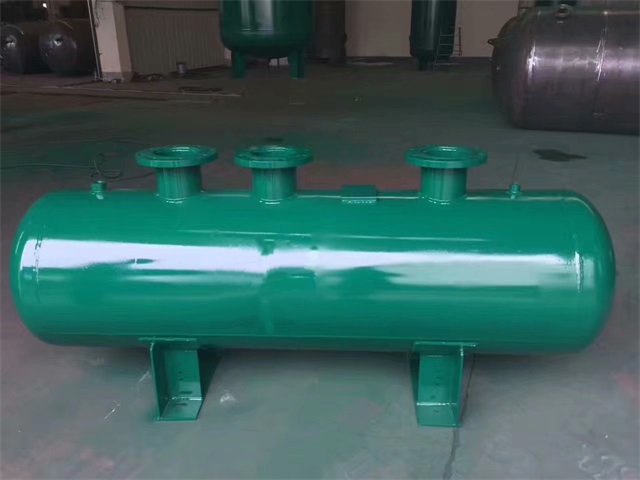 西林西林西林蒸汽分气缸